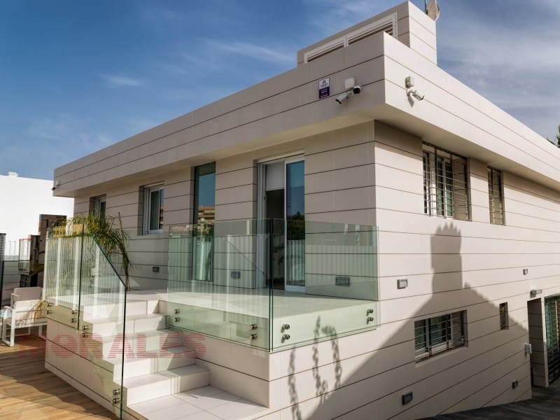 4 sypialnia Willa na sprzedaż w Puerto de Mazarron z basenem garażem - 1 500 000 € (Ref: 6601659)