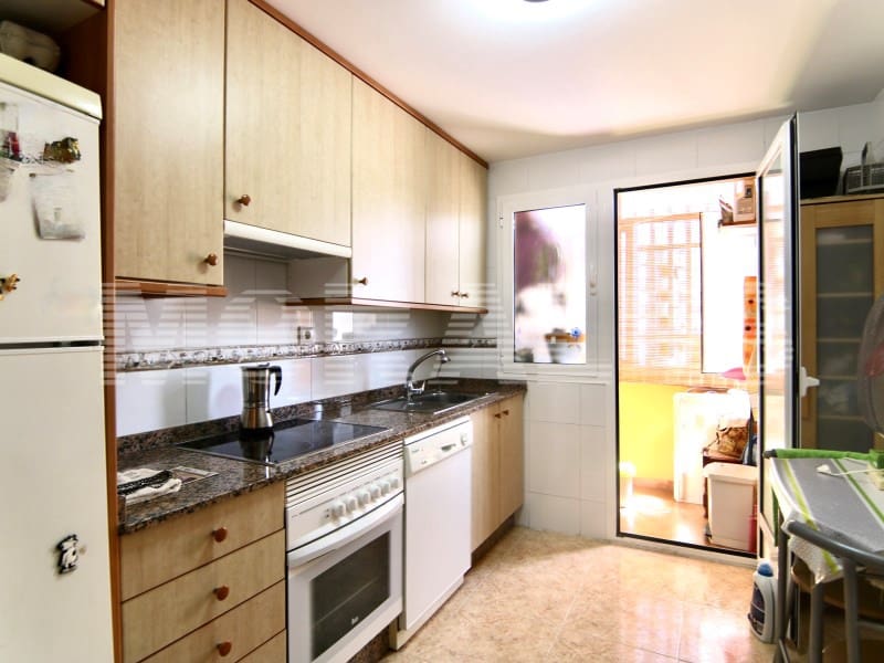 2 soveværelse Lejlighed til salg i Puerto de Mazarron med garage - € 155.000 (Ref: 7759651)