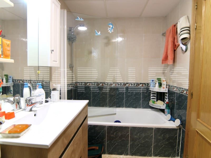 2 soveværelse Lejlighed til salg i Puerto de Mazarron med garage - € 155.000 (Ref: 7759651)