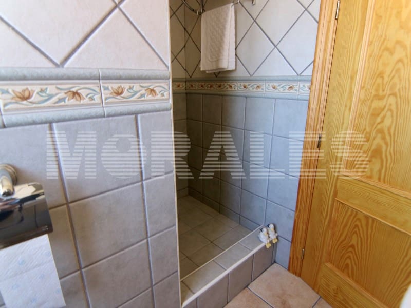 5 bedroom Villa for sale in Mazarron with garage - € 535,000 (Ref: 7981136)