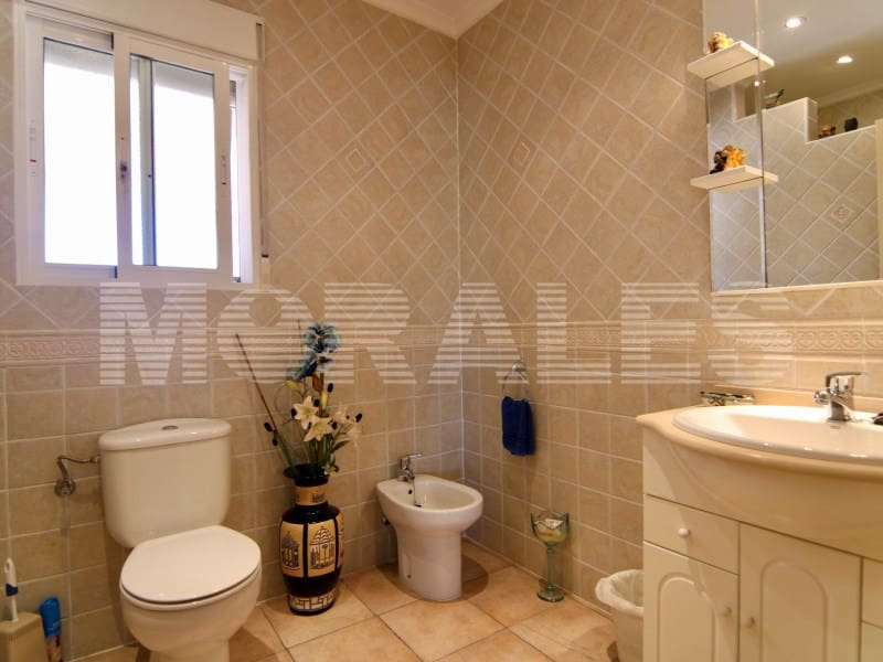 5 bedroom Villa for sale in Mazarron with garage - € 535,000 (Ref: 7981136)