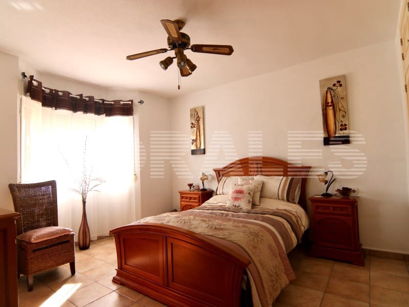 5 bedroom Villa for sale in Mazarron with garage - € 535,000 (Ref: 7981136)