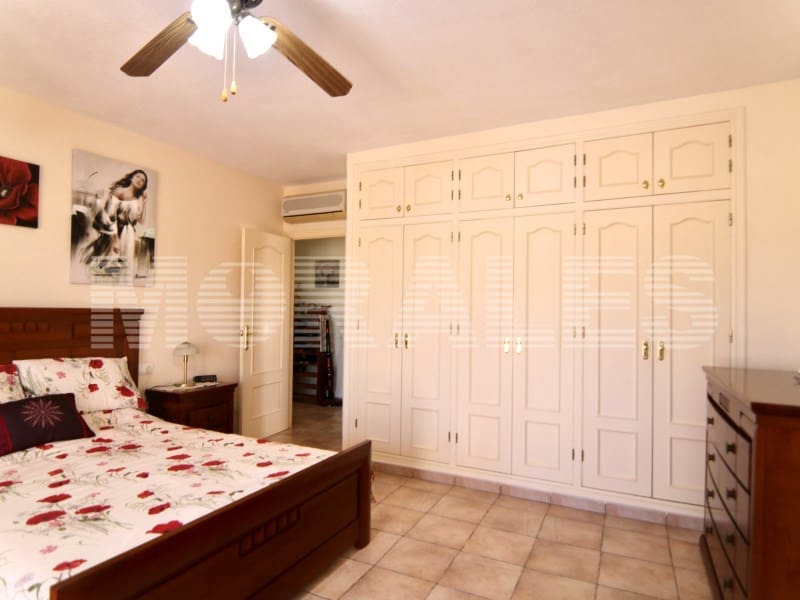 5 bedroom Villa for sale in Mazarron with garage - € 535,000 (Ref: 7981136)