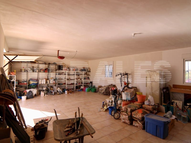 5 bedroom Villa for sale in Mazarron with garage - € 535,000 (Ref: 7981136)