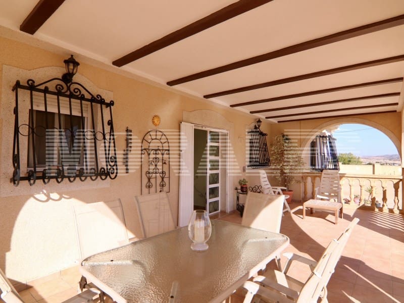 5 bedroom Villa for sale in Mazarron with garage - € 535,000 (Ref: 7981136)