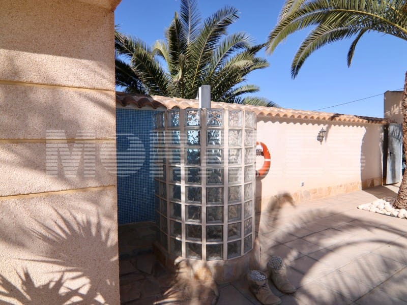 5 bedroom Villa for sale in Mazarron with garage - € 535,000 (Ref: 7981136)