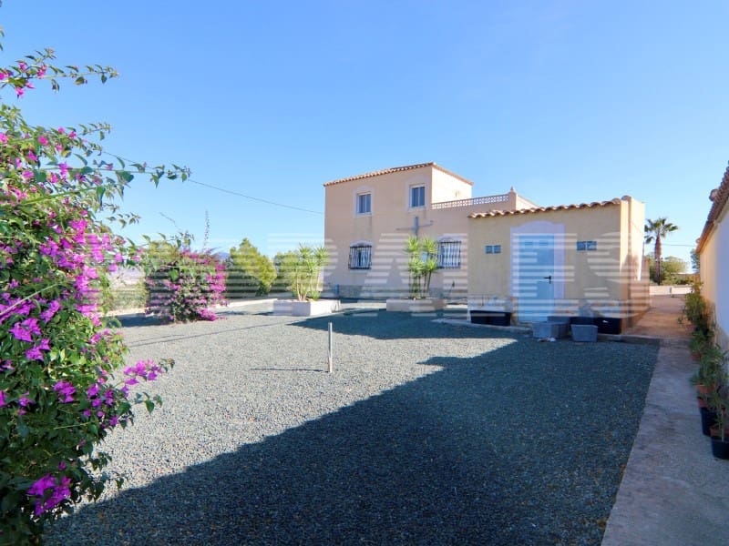 5 bedroom Villa for sale in Mazarron with garage - € 535,000 (Ref: 7981136)