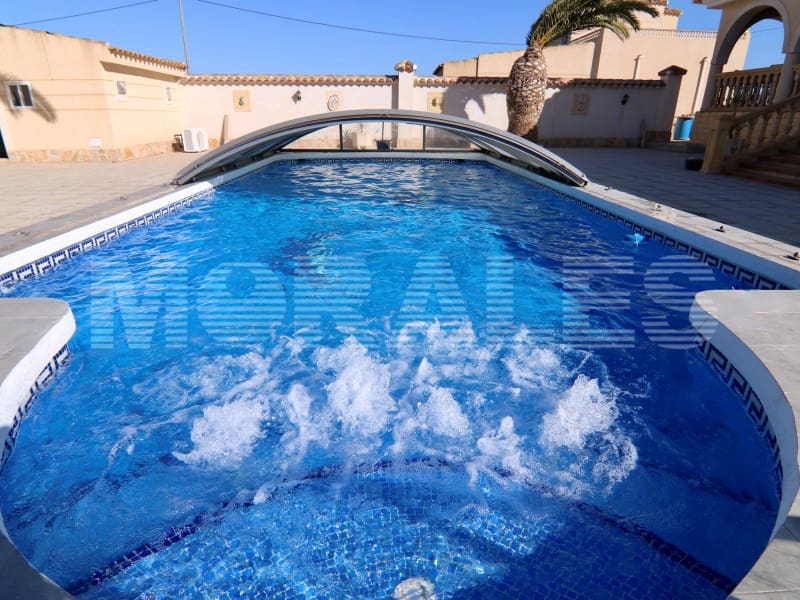 5 bedroom Villa for sale in Mazarron with garage - € 535,000 (Ref: 7981136)