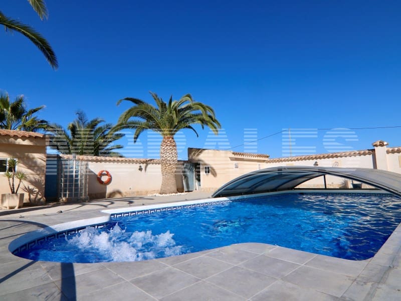 5 bedroom Villa for sale in Mazarron with garage - € 535,000 (Ref: 7981136)