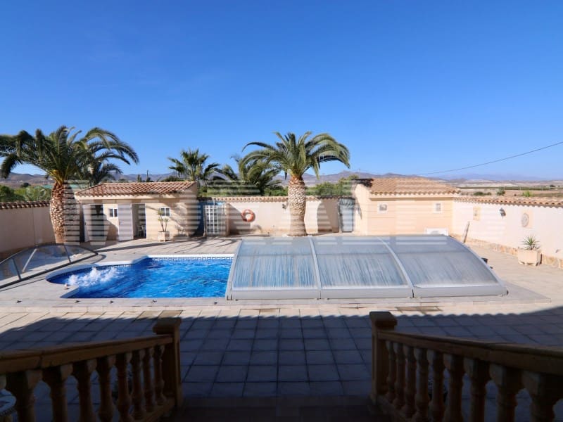 5 bedroom Villa for sale in Mazarron with garage - € 535,000 (Ref: 7981136)