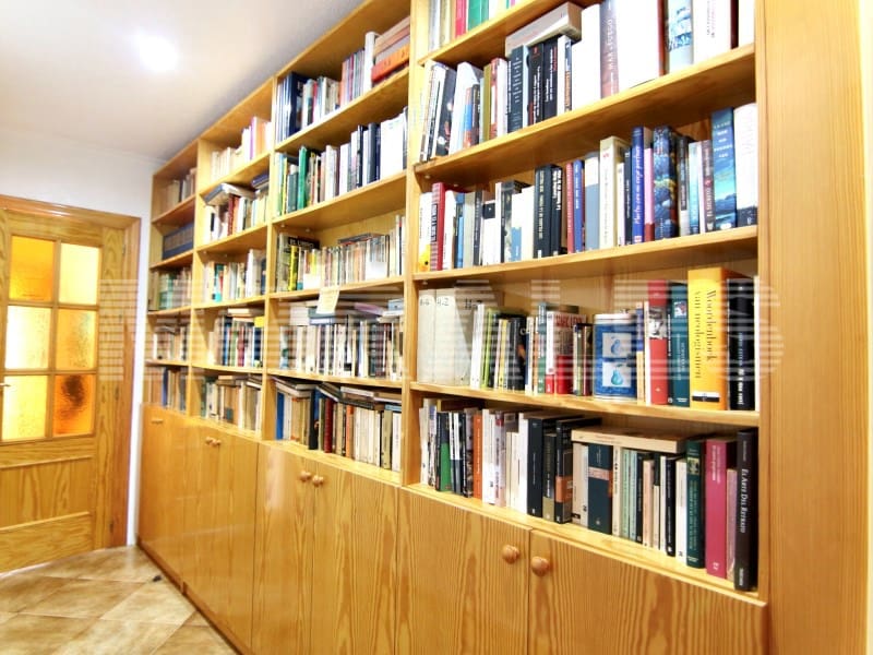 7 bedroom Villa for sale in Totana with garage - € 460,000 (Ref: 8243904)