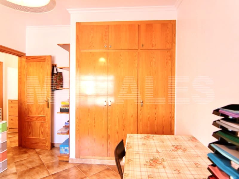 7 bedroom Villa for sale in Totana with garage - € 460,000 (Ref: 8243904)