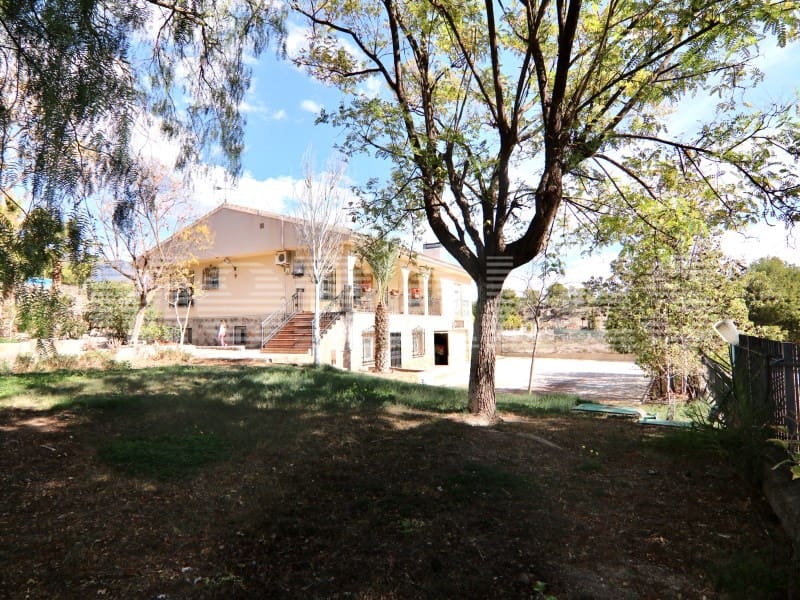 7 bedroom Villa for sale in Totana with garage - € 460,000 (Ref: 8243904)