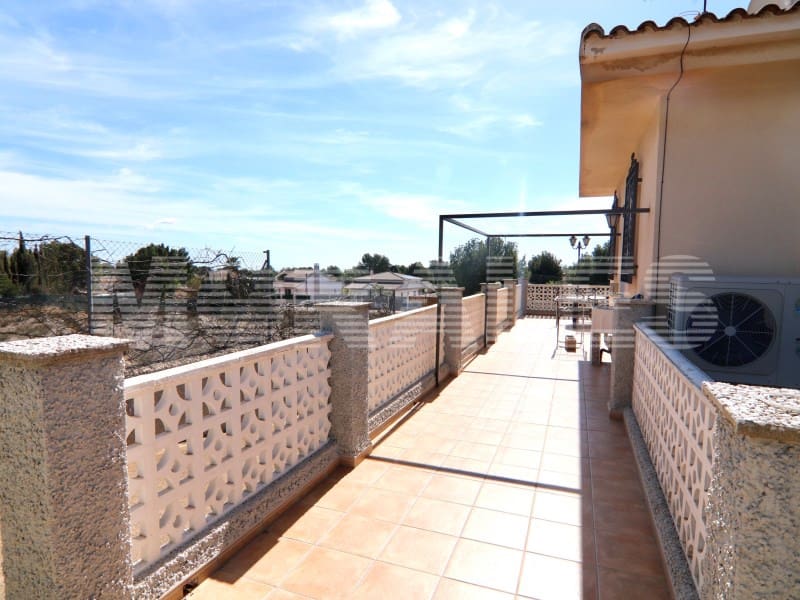 7 bedroom Villa for sale in Totana with garage - € 460,000 (Ref: 8243904)