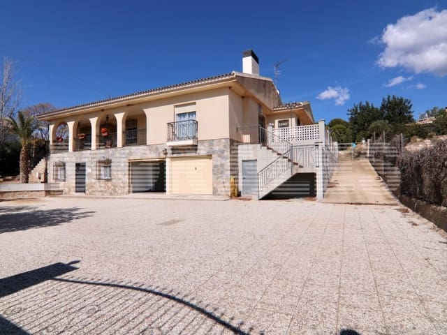 7 bedroom Villa for sale in Totana with garage - € 460,000 (Ref: 8243904)