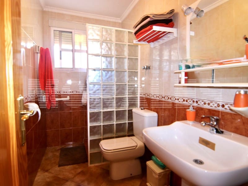 7 bedroom Villa for sale in Totana with garage - € 460,000 (Ref: 8243904)