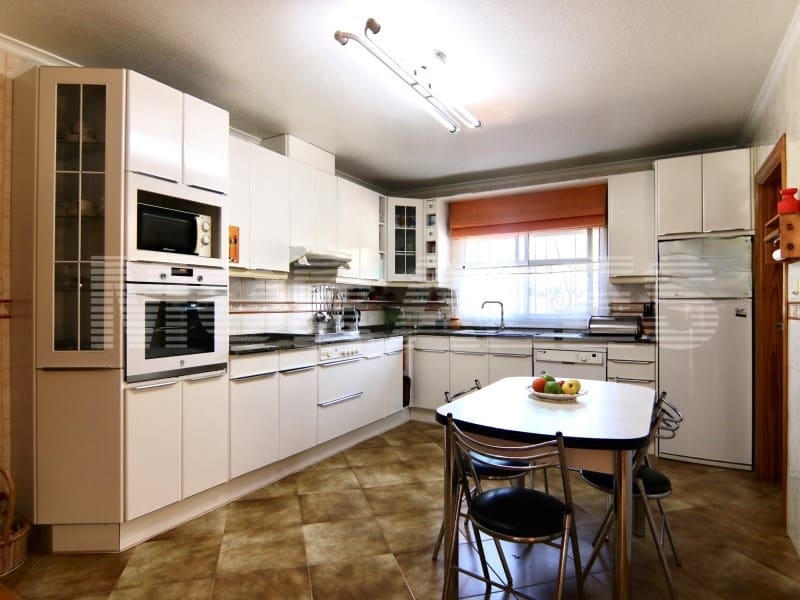 7 bedroom Villa for sale in Totana with garage - € 460,000 (Ref: 8243904)