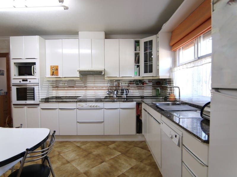 7 bedroom Villa for sale in Totana with garage - € 460,000 (Ref: 8243904)