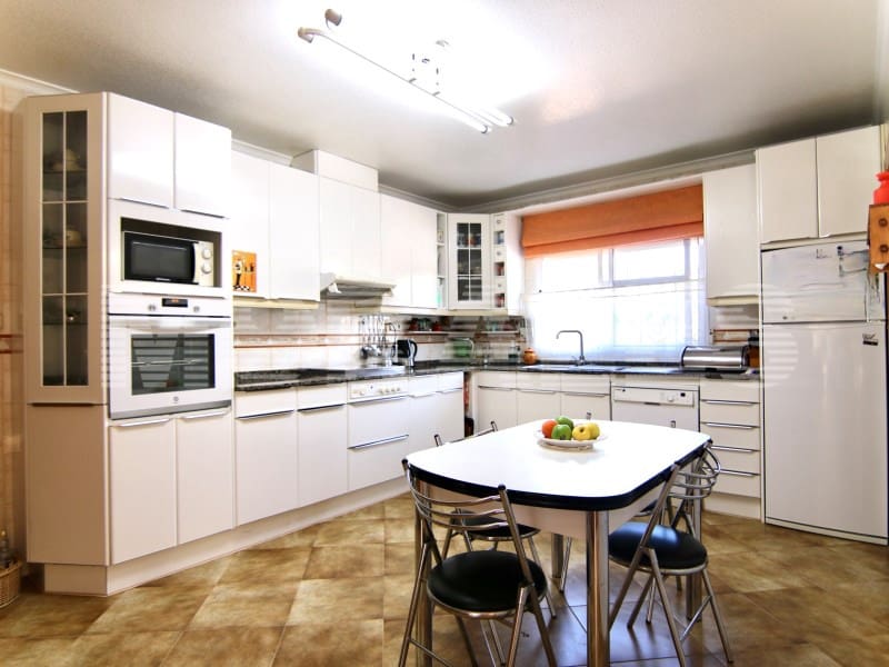 7 bedroom Villa for sale in Totana with garage - € 460,000 (Ref: 8243904)