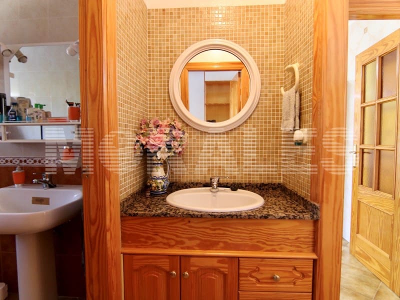 7 bedroom Villa for sale in Totana with garage - € 460,000 (Ref: 8243904)