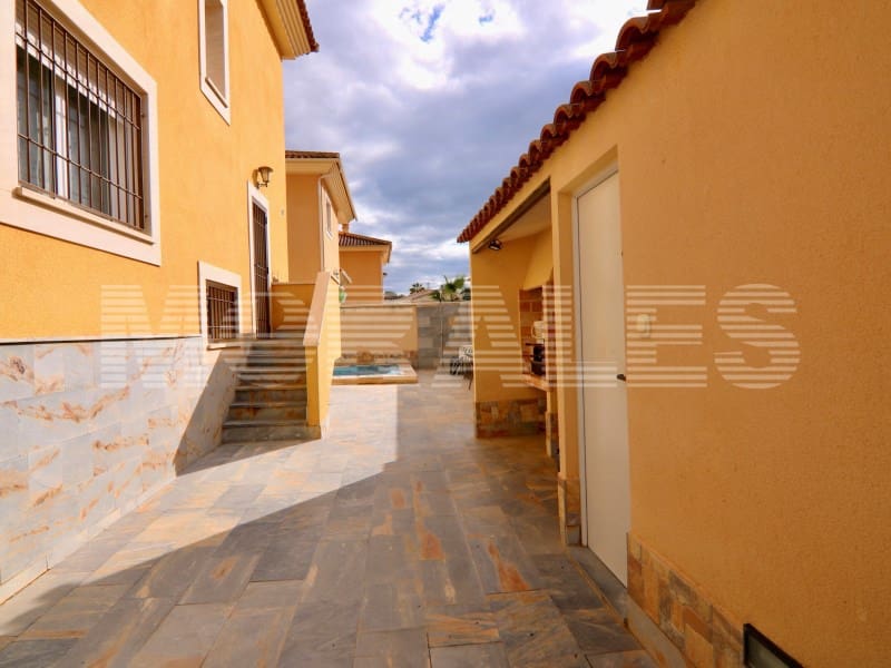 4 soveværelse Villa til salg i Puerto de Mazarron - € 370.000 (Ref: 8698331)