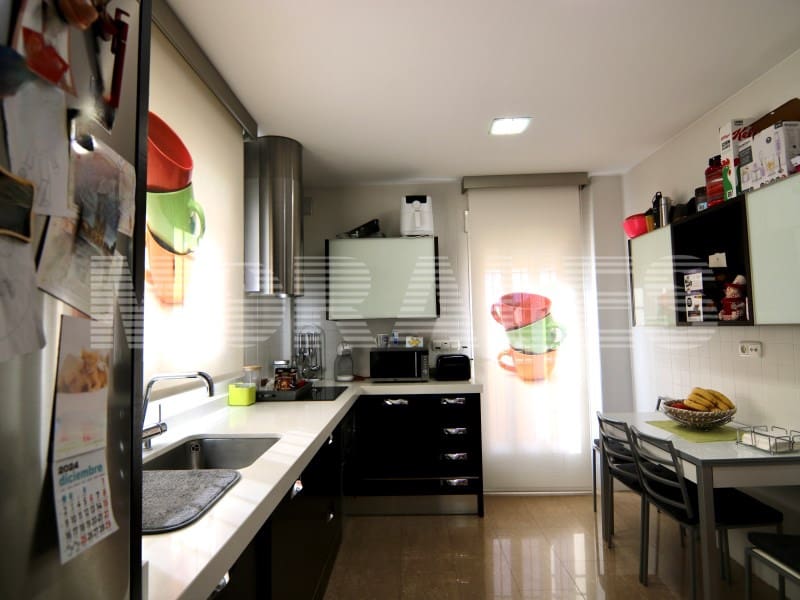 4 soveværelse Villa til salg i Puerto de Mazarron - € 370.000 (Ref: 8698331)