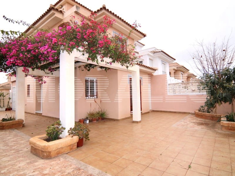 3 soveværelse Villa til salg i Puerto de Mazarron - € 250.000 (Ref: 8774012)