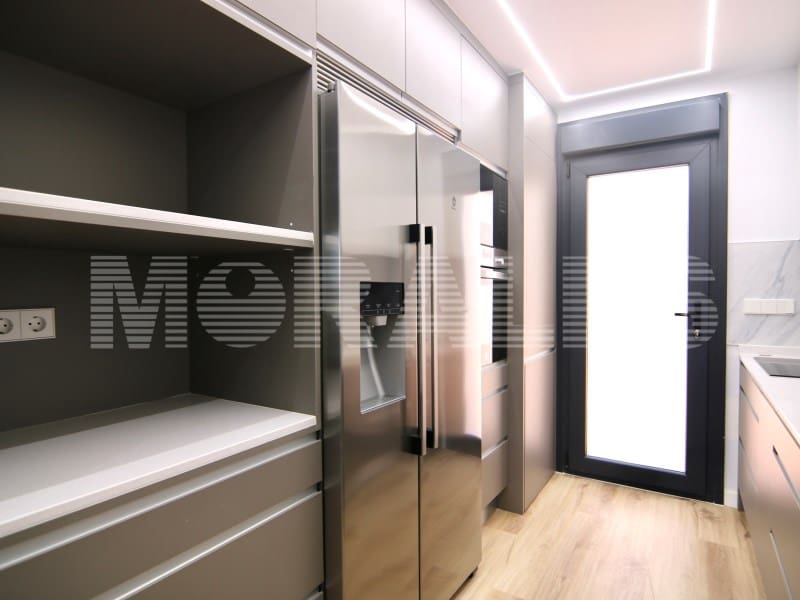 2 Zimmer Apartment zu verkaufen in Alamillo mit Pool - 315.000 € (Ref: 8894678)