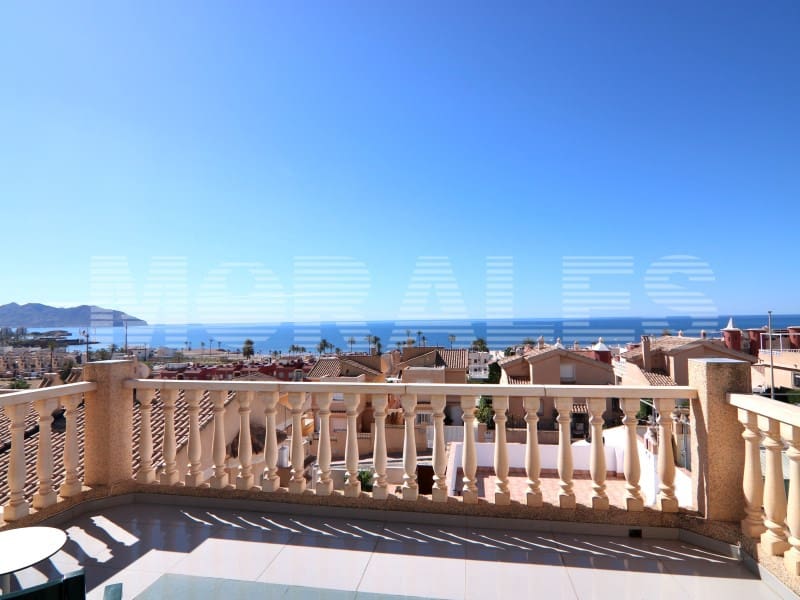 3 bedroom Semi-detached Villa for sale in Alamillo - € 320,000 (Ref: 9001775)