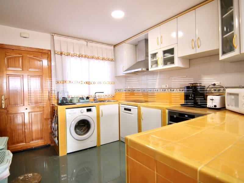 3 bedroom Semi-detached Villa for sale in Alamillo - € 320,000 (Ref: 9001775)