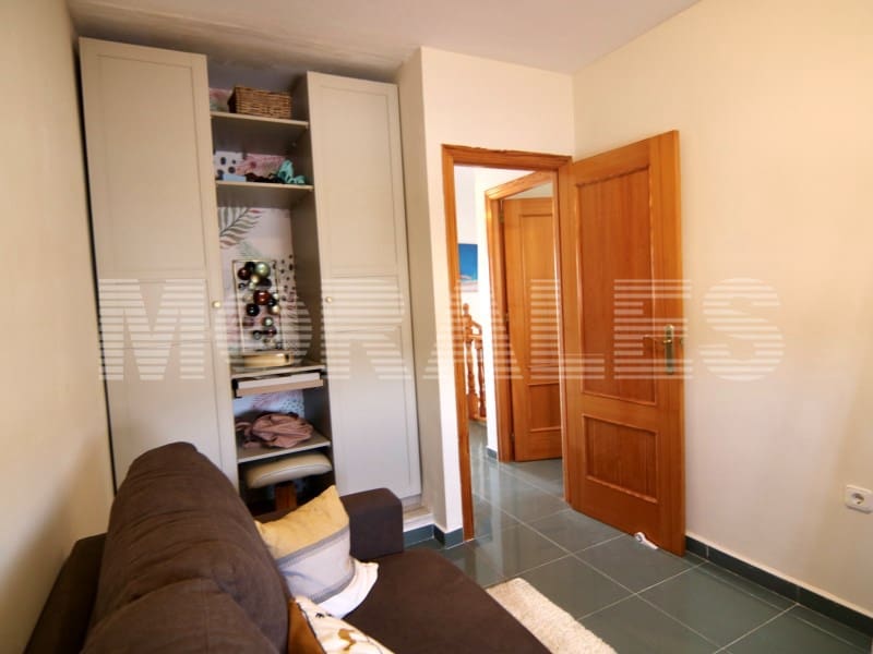 3 bedroom Semi-detached Villa for sale in Alamillo - € 320,000 (Ref: 9001775)