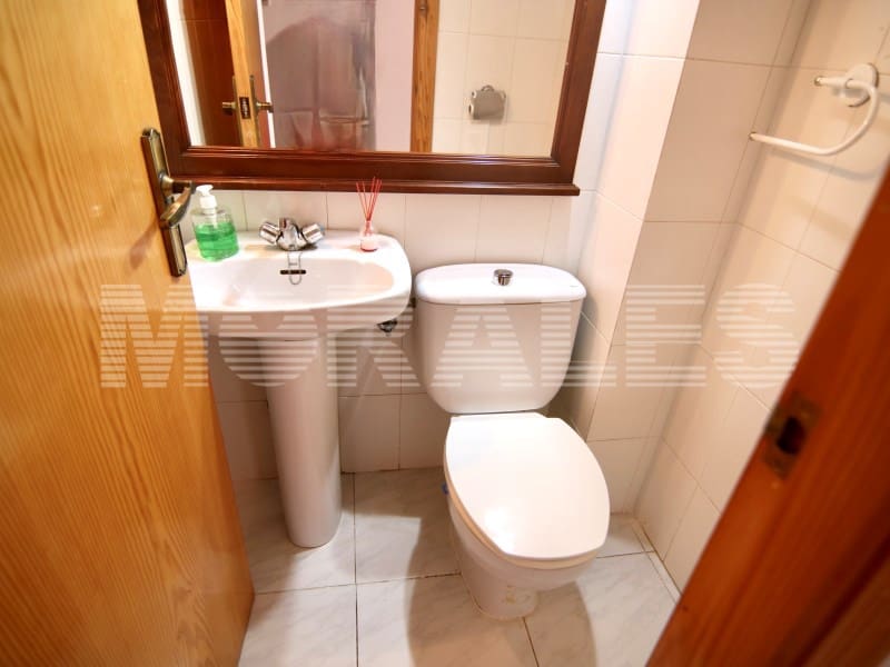 4 soveværelse Lejlighed til salg i Puerto de Mazarron med garage - € 180.000 (Ref: 9085826)