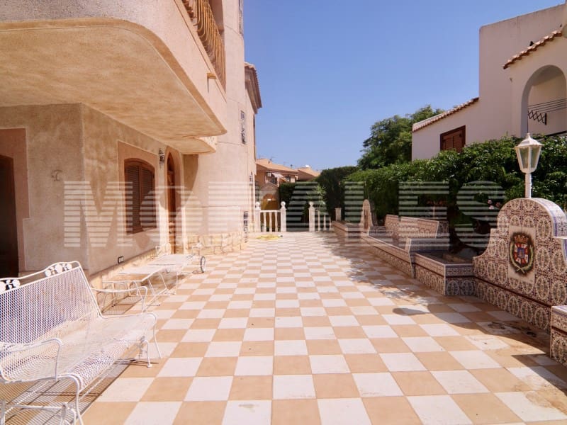 4 soverom Villa til salgs i Alamillo med garasje - € 350 000 (Ref: 9166084)