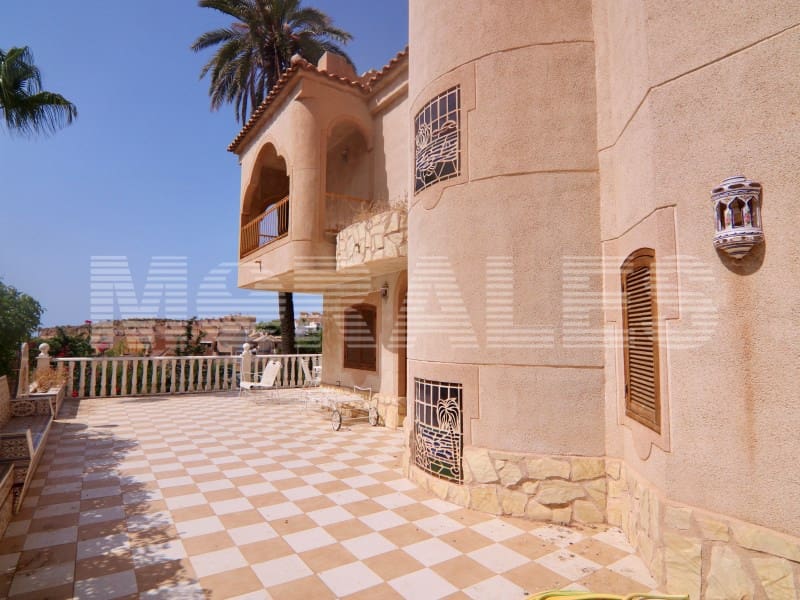 4 soverom Villa til salgs i Alamillo med garasje - € 350 000 (Ref: 9166084)