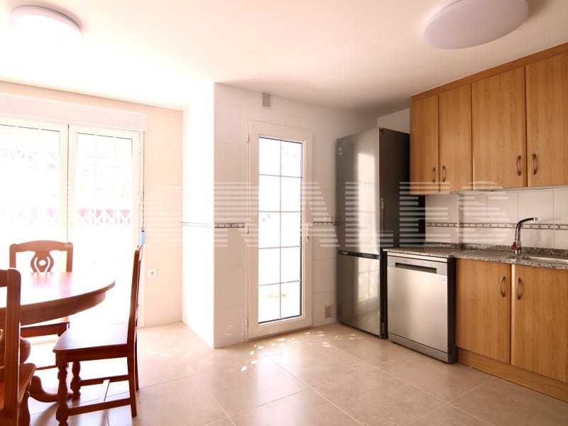 3 soveværelse Byhus til salg i Isla Plana med garage - € 370.000 (Ref: 9236930)