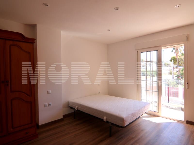 3 soveværelse Byhus til salg i Isla Plana med garage - € 370.000 (Ref: 9236930)