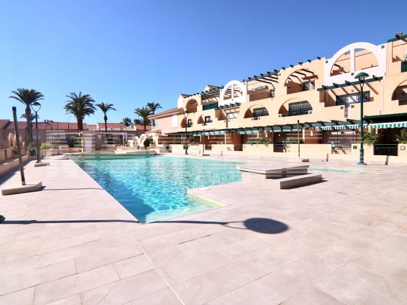 3 soveværelse Byhus til salg i Puerto de Mazarron med swimmingpool garage - € 275.000 (Ref: 9285119)