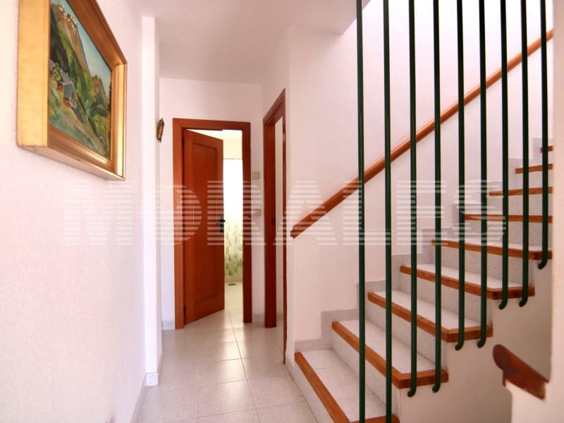 3 soveværelse Byhus til salg i Puerto de Mazarron med swimmingpool garage - € 275.000 (Ref: 9285119)