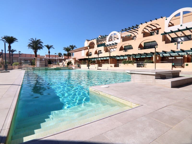 3 soveværelse Byhus til salg i Puerto de Mazarron med swimmingpool garage - € 275.000 (Ref: 9285119)