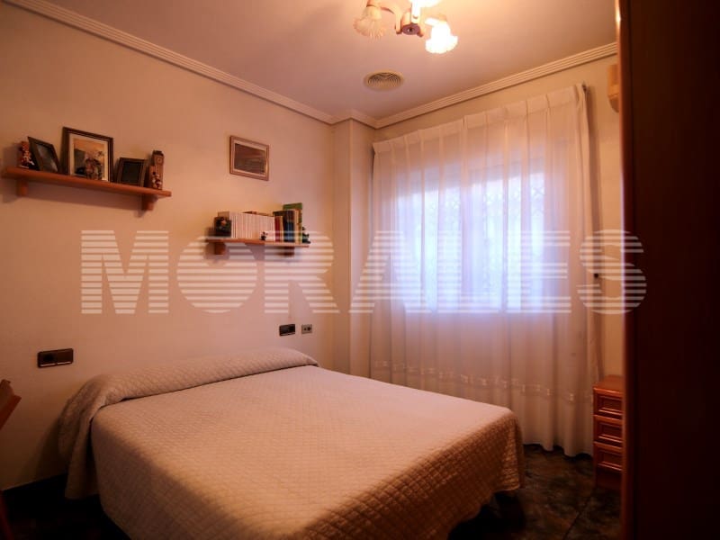 4 bedroom Apartment for sale in Mazarron with garage - € 239,000 (Ref: 9509411)