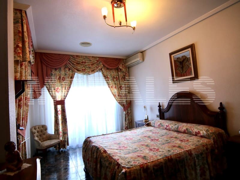 4 bedroom Apartment for sale in Mazarron with garage - € 239,000 (Ref: 9509411)