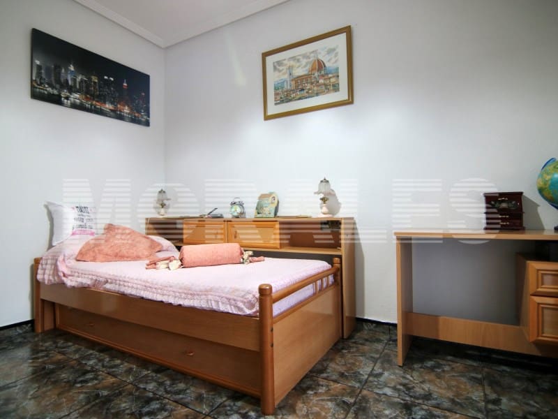 4 bedroom Apartment for sale in Mazarron with garage - € 239,000 (Ref: 9509411)