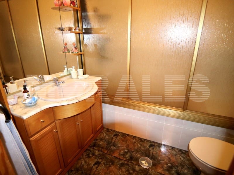 4 bedroom Apartment for sale in Mazarron with garage - € 239,000 (Ref: 9509411)