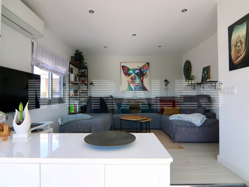 3 bedroom Villa for sale in Isla Plana with garage - € 250,000 (Ref: 9604900)