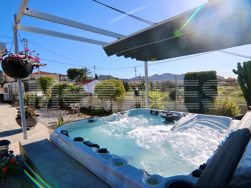 3 bedroom Villa for sale in Isla Plana with garage - € 250,000 (Ref: 9604900)