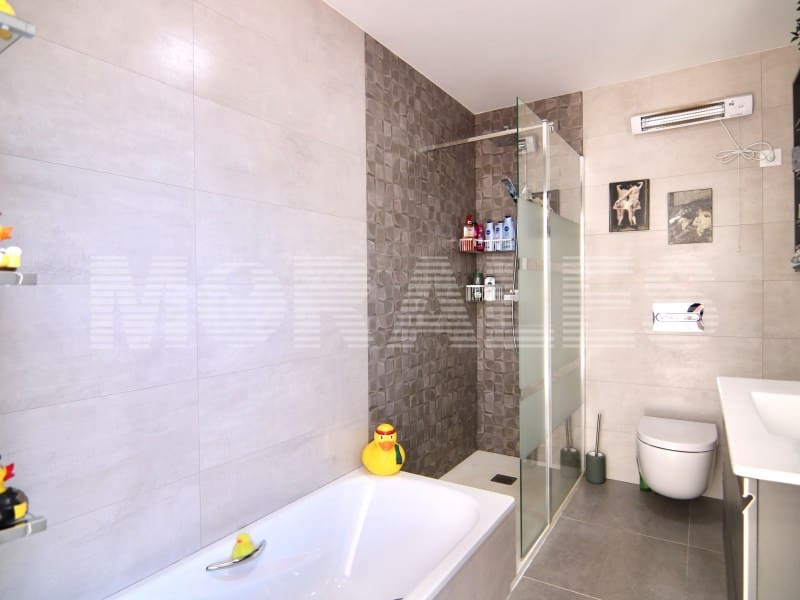 3 bedroom Villa for sale in Isla Plana with garage - € 250,000 (Ref: 9604900)