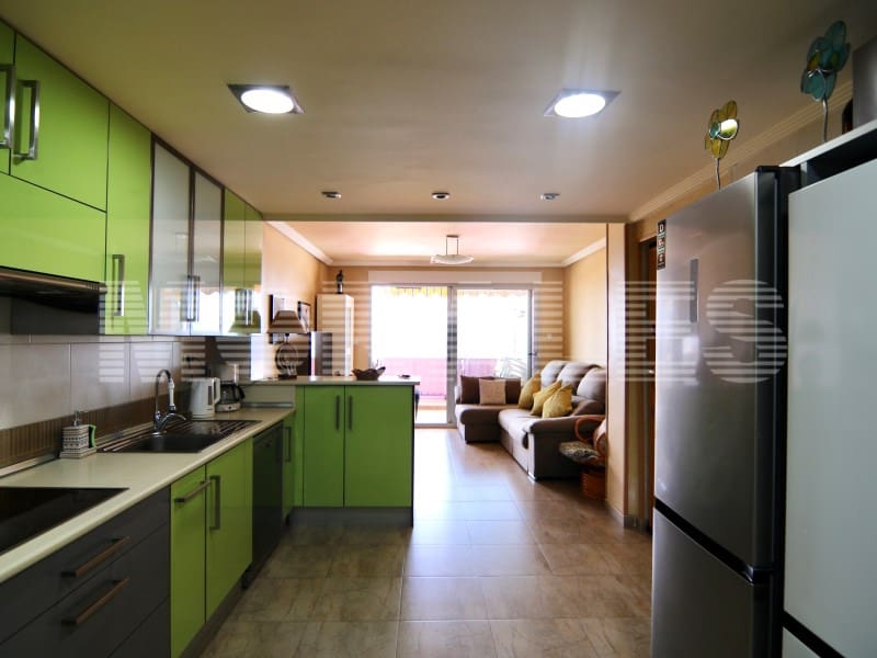 4 bedroom Flat for sale in Puerto de Mazarron - € 350,000 (Ref: 9826607)