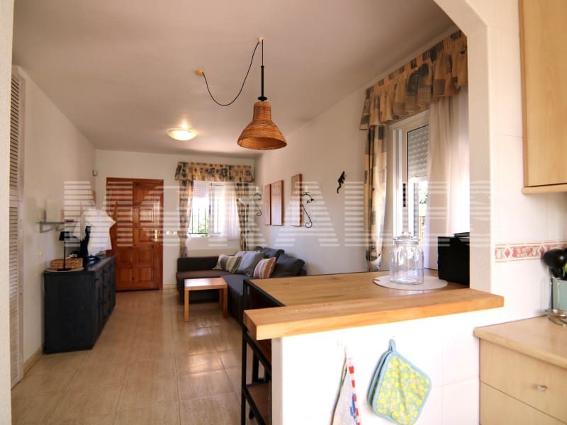 2 makuuhuone Huvila myytävänä paikassa Alamillo - 229 900 € (Ref: 9959470)