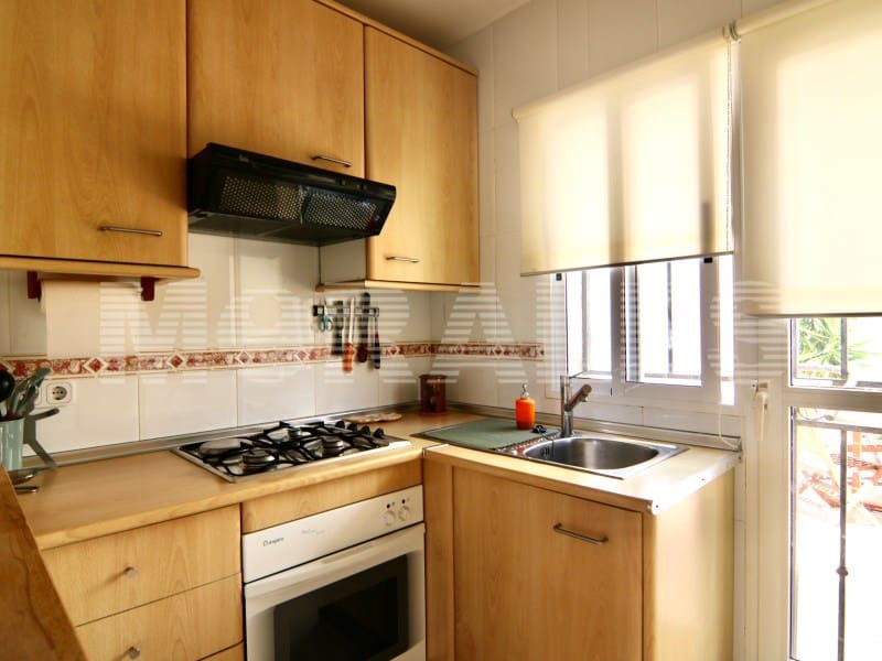 2 makuuhuone Huvila myytävänä paikassa Alamillo - 229 900 € (Ref: 9959470)