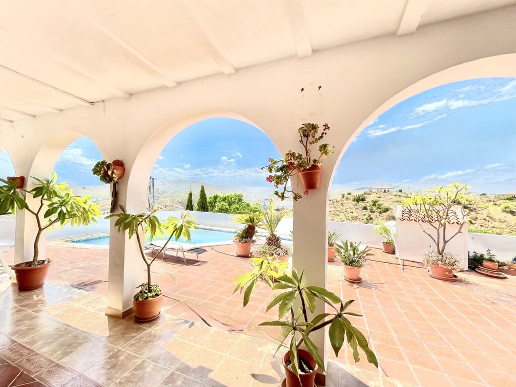 3 slaapkamer Finca/Landhuis te koop in Almachar met zwembad garage - € 449.000 (Ref: 10030185)